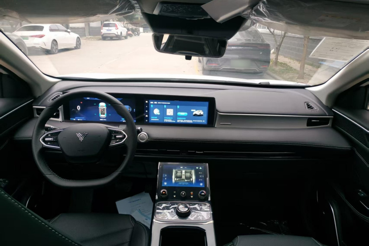 哪吒汽车 2022款 哪吒U-Ⅱ 610 三元锂中控内饰7005