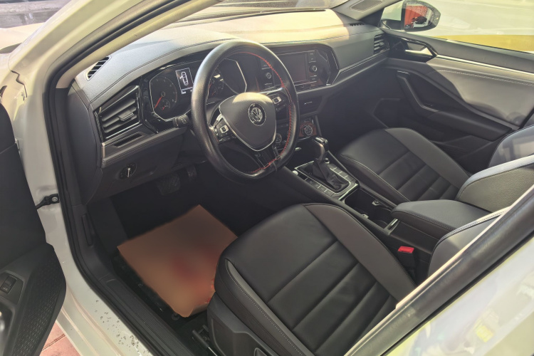 大众 速腾 2019款 200TSI DSG舒适型 国VI中控内饰7002