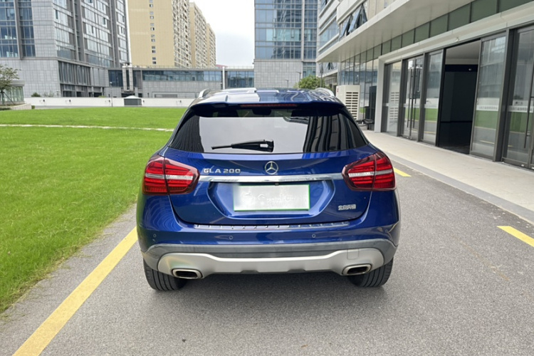 奔驰GLA 2019款 GLA 200 动感型车身外观6007