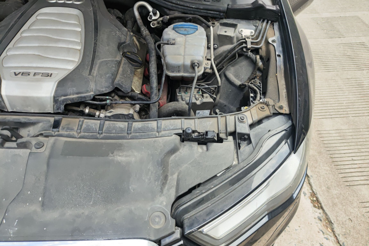 奥迪A6L 2017款 30 FSI 技术型局部细节9007