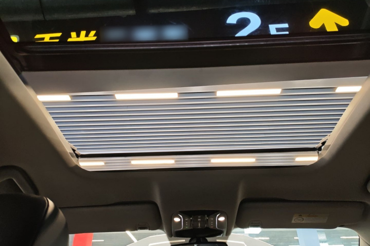 广汽传祺 传祺GS8 2017款 320T 两驱豪华智联版（七座）中控内饰22