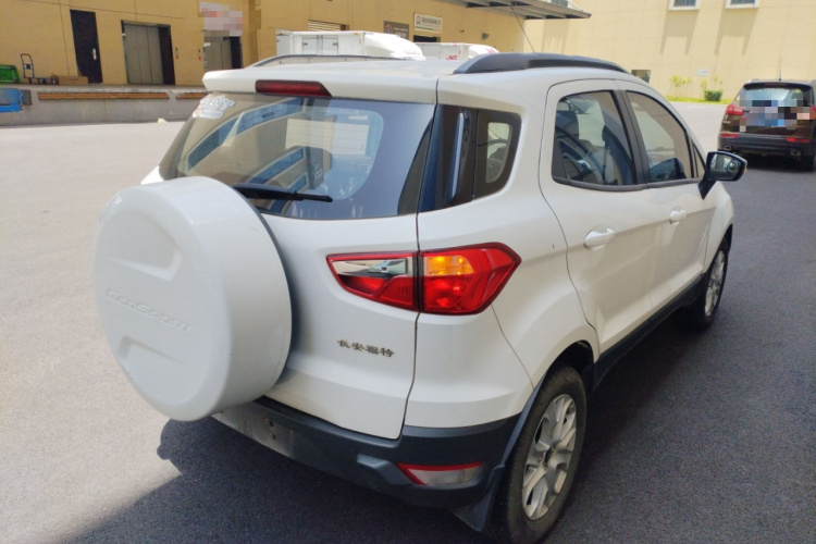 福特 翼搏 2013款 1.5L 手动风尚型车身外观7