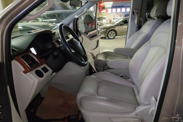 上汽大通MAXUS 大通G10 2014款 2.0T 自动行政版中控内饰19