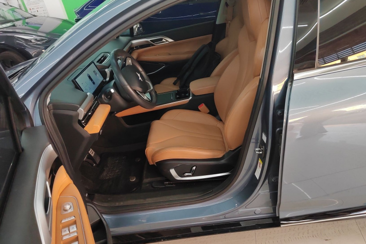 小鹏P5 2022款 550E中控内饰19