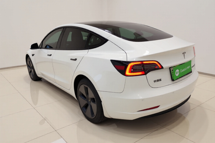 特斯拉 Model 3 2022款 后轮驱动版车身外观5