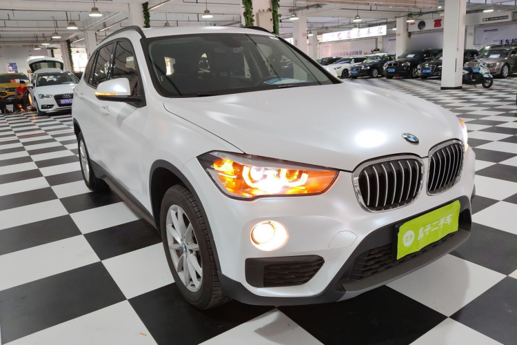 宝马X1 2019款 sDrive18Li 时尚型车身外观3