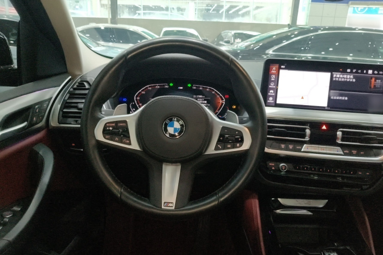 宝马X4 2022款 xDrive 25i M运动套装中控内饰13