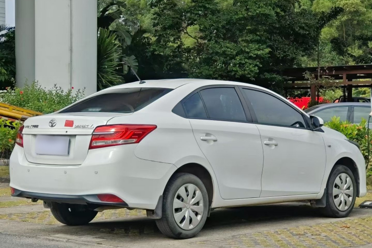 丰田 YARiS L 致享 2020款 1.5L CVT领先版车身外观6008