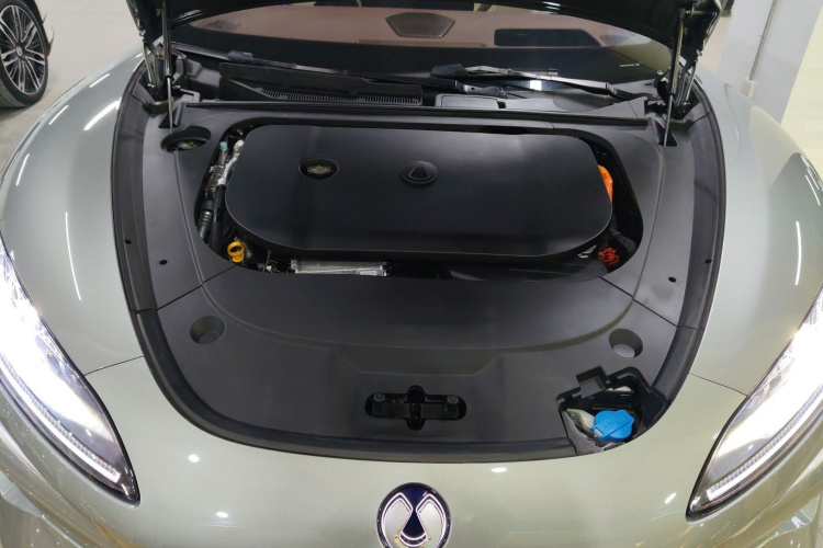 腾势Z9GT 2024款 1100四驱Ultra版局部细节24