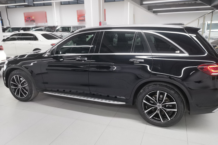 奔驰GLC 2022款 改款 GLC 300 L 4MATIC 动感型车身外观4