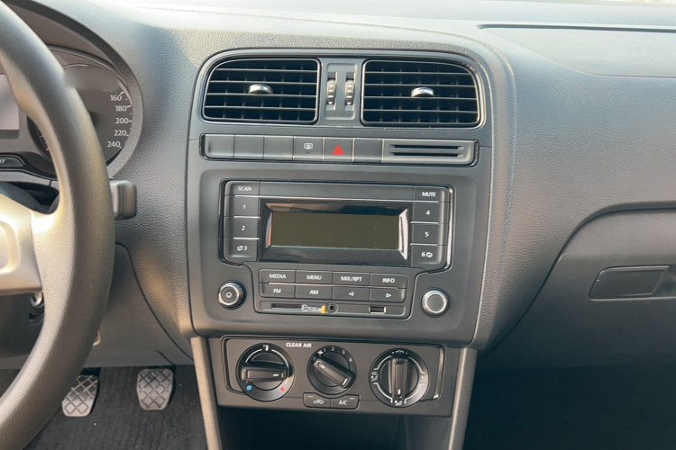 大众 Polo 2016款 1.4L 手动风尚型局部细节16