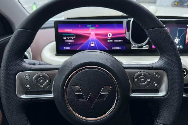 五菱汽车 五菱缤果 2023款 410km 灵犀尊享款中控内饰7005