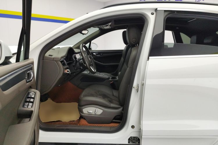 保时捷 2017款  Macan 2.0T中控内饰19