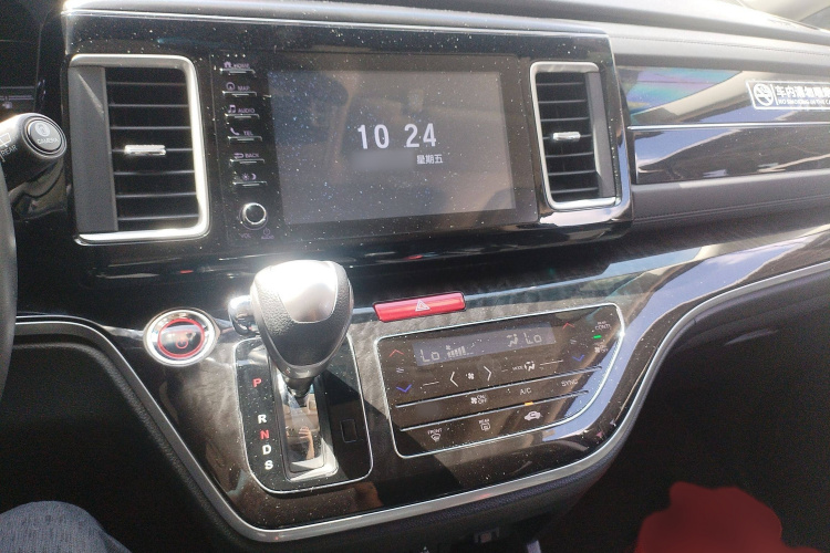 本田 艾力绅 2019款 2.0L 混动至尊版局部细节16