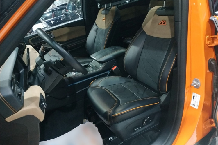 福特 探险者 2024款 2.3T EcoBoost 昆仑巅峰版 7座中控内饰19