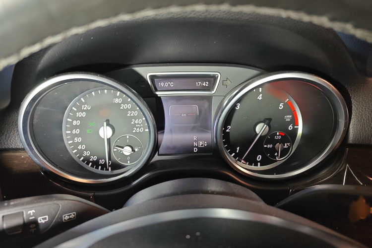 奔驰M级 2014款 ML 350 CDI 4MATIC局部细节14