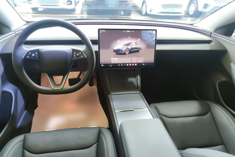 特斯拉 Model 3 2025款 后轮驱动版中控内饰12