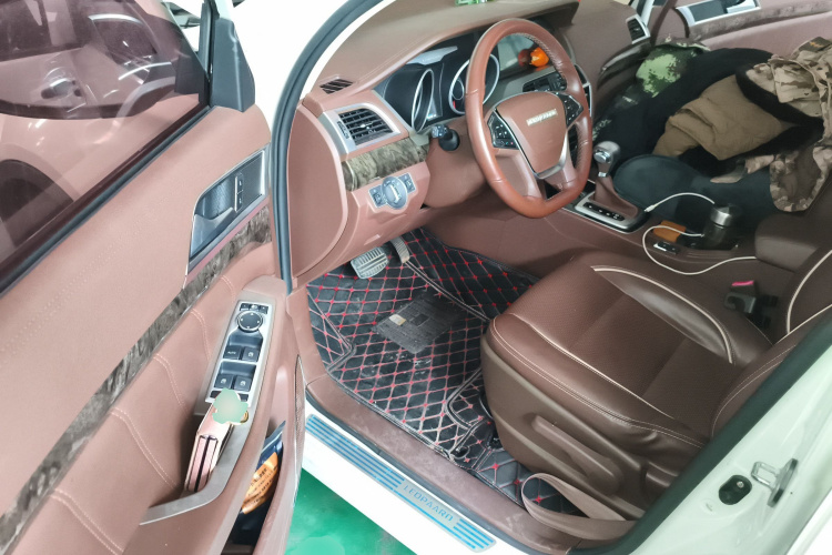 猎豹汽车 猎豹CS10 2017款 2.0T 自动豪华型中控内饰7003