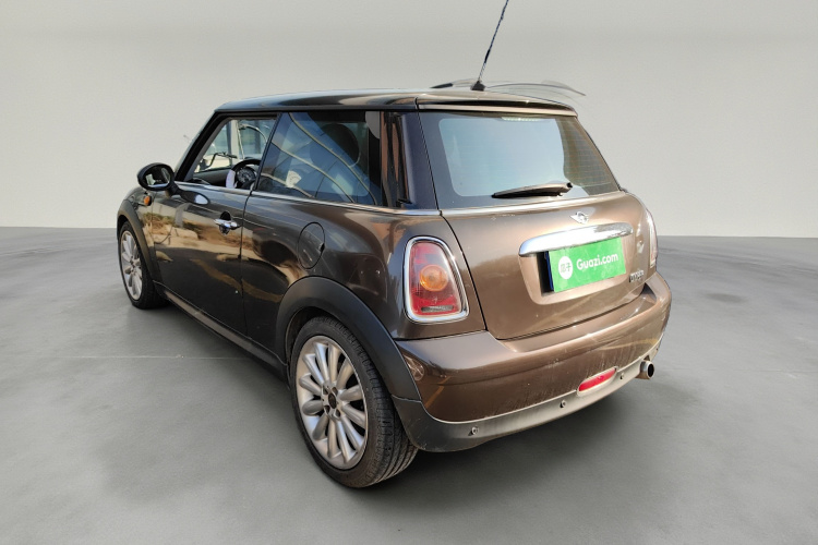 MINI 2010款 1.6L COOPER 50 Mayfair车身外观5