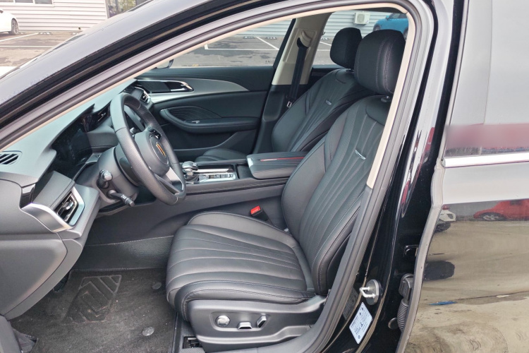 红旗H5 2024款 2.0T 自动智联旗畅版中控内饰19