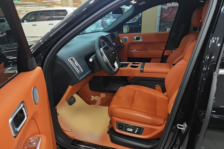 理想汽车 理想L8 2024款 Ultra中控内饰20