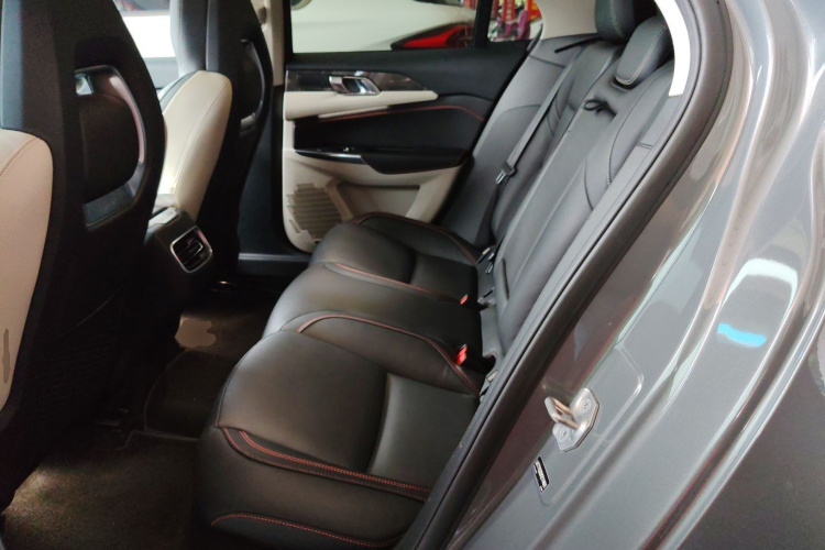 领克02 2019款 高能版 2.0T 自动两驱耀Pro版 国VI中控内饰21