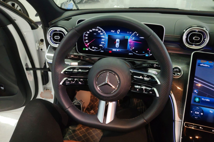 奔驰C级 2023款 改款 C 260 L 运动版中控内饰13