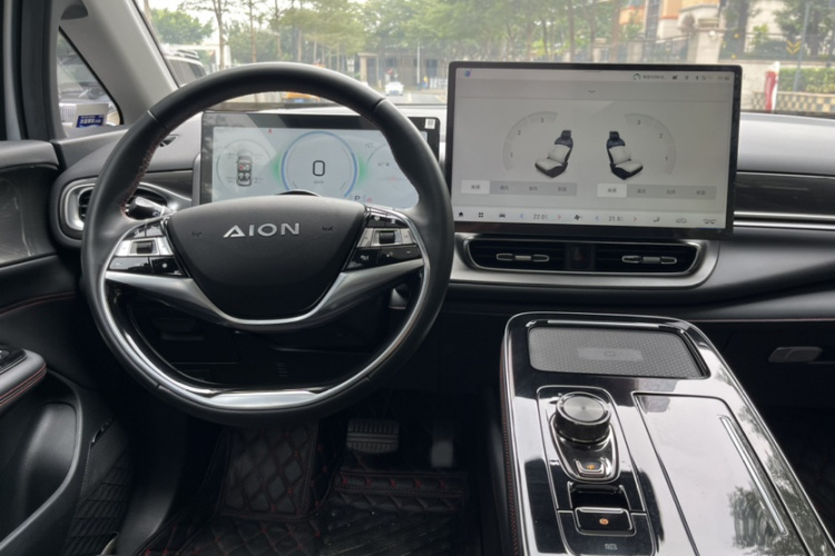 埃安 AION V 2022款 Plus 80 领袖版 三元锂局部细节18