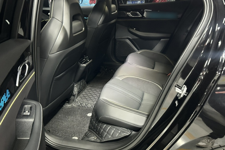 领克03 2026款 2.0TD 自动 Ultra中控内饰7001