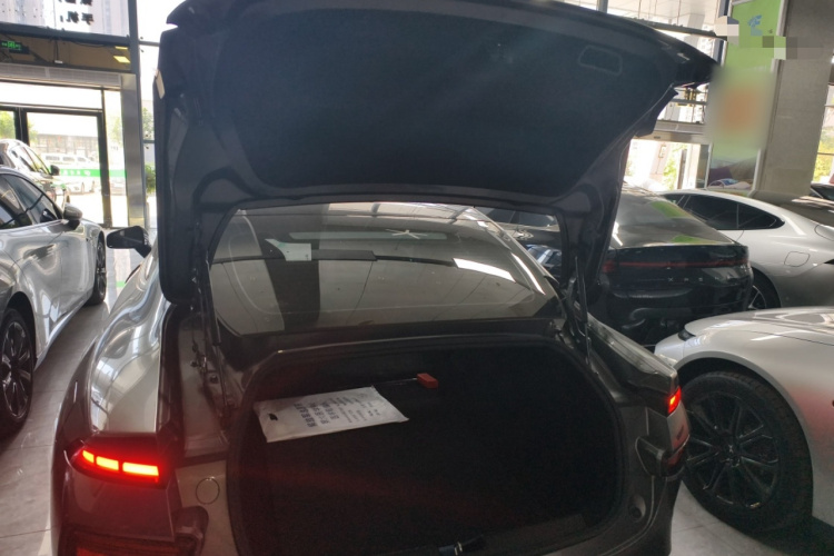 小鹏P7 2021款 480N局部细节23