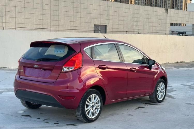 福特 嘉年华 2013款 两厢 1.5L 自动时尚型车身外观6007