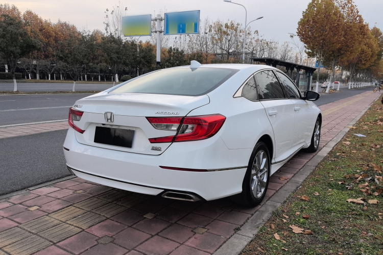 本田 雅阁 2018款 260TURBO 精英版 国V车身外观6005