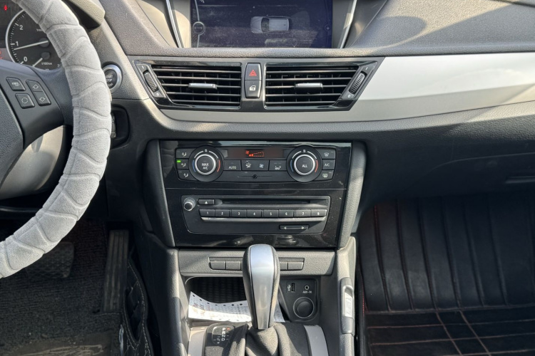 宝马X1(进口) 2012款 sDrive18i豪华型中控内饰7001