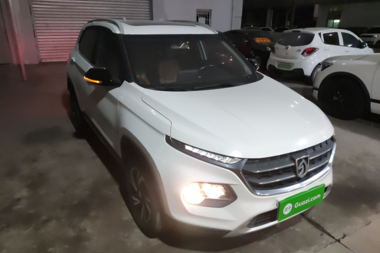 宝骏510 2017款 1.5L 自动豪华型车身外观3