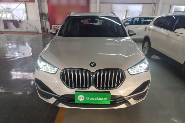 宝马X1 2022款 sDrive20Li 尊享型车身外观2