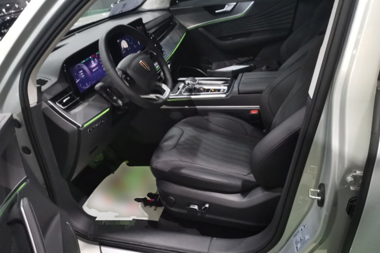 红旗HS5 2023款 2.0T 四驱旗享Pro版中控内饰19