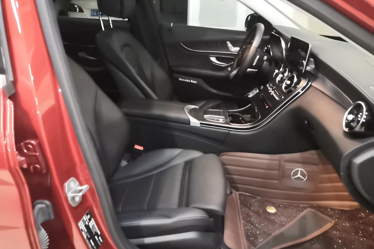 奔驰C级 2020款 改款 C 200 L 时尚型运动版局部细节41