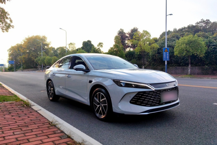 比亚迪 秦L 2025款 DM-i 智驾版 120KM超越型车身外观6003