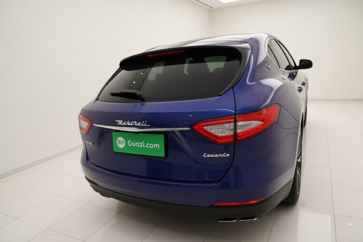 玛莎拉蒂 Levante 2019款 3.0T 标准版 国VI车身外观6