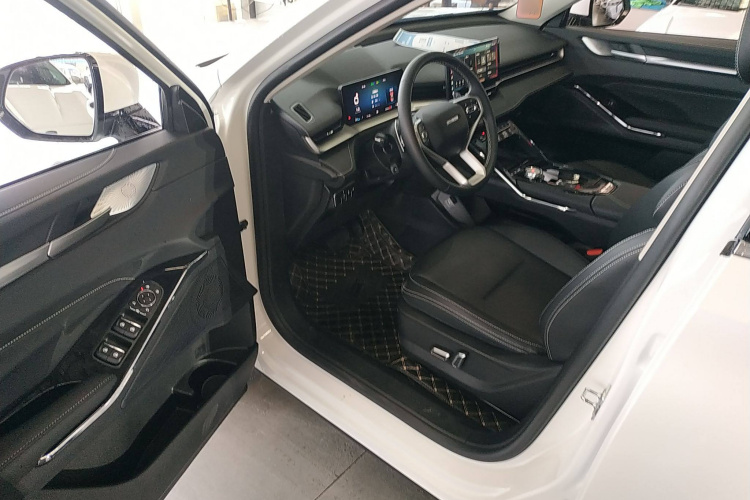 哈弗H6 2022款 第三代 1.5T 自动两驱Max中控内饰20