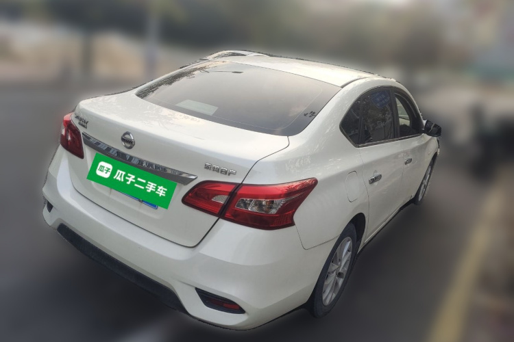 日产 轩逸 2021款 经典 1.6XL CVT豪华版车身外观7