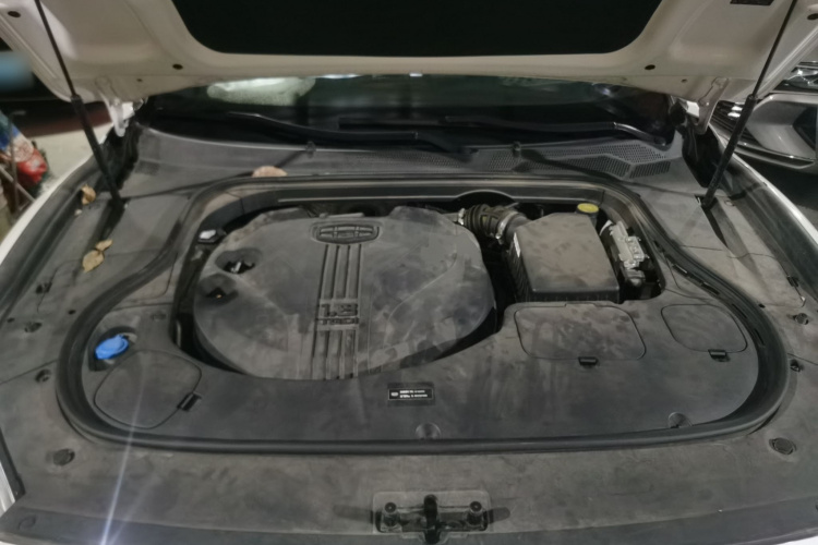 吉利汽车 博瑞 2021款 1.8T 领航版+机舱底盘24