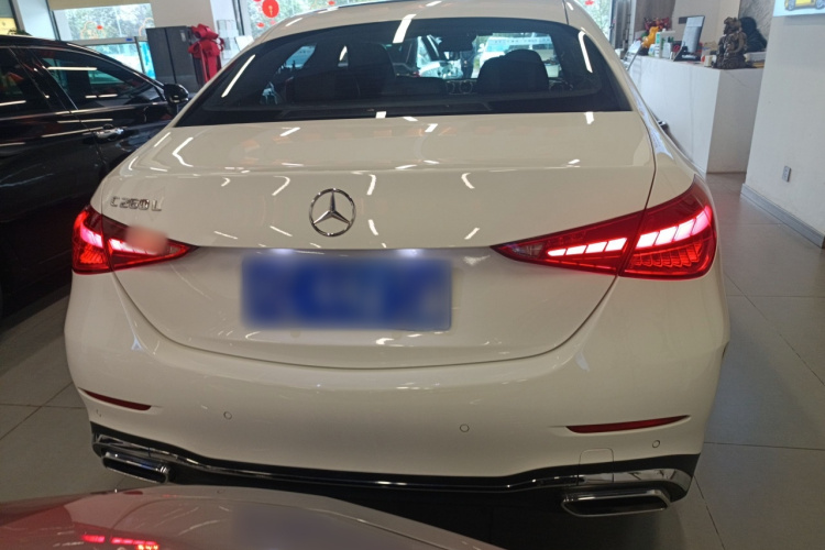 奔驰C级 2023款 C 260 L 运动版车身外观6