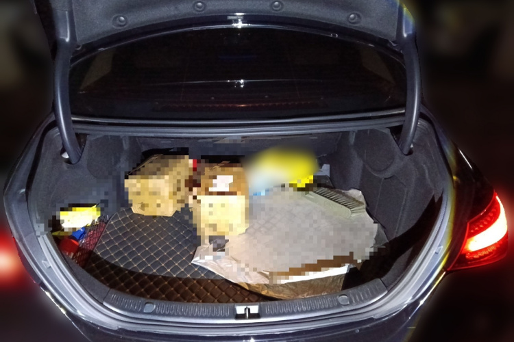 奔驰E级 2023款 改款 E 300 L 时尚型局部细节23