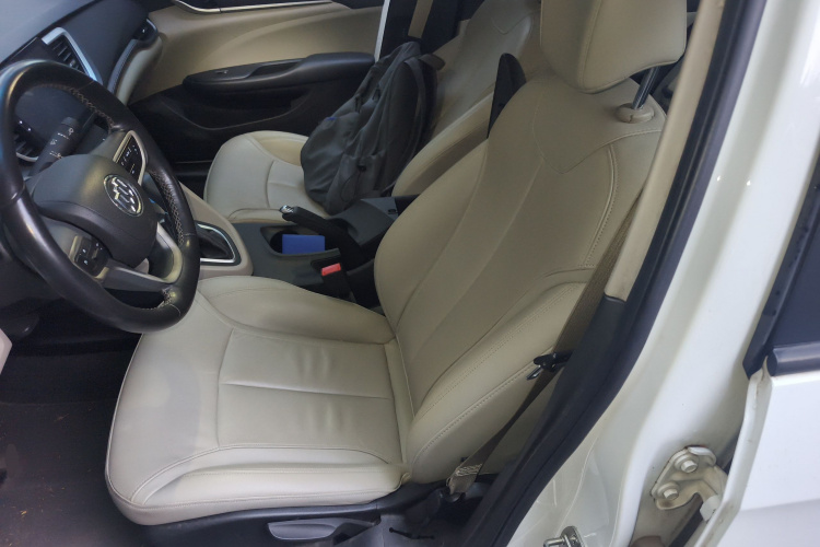 别克 英朗 2018款 15T 双离合精英型 国V中控内饰19