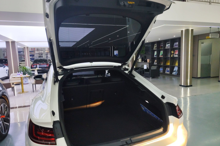 一汽-大众CC 2020款 330TSI 魅颜版 国VI机舱底盘23