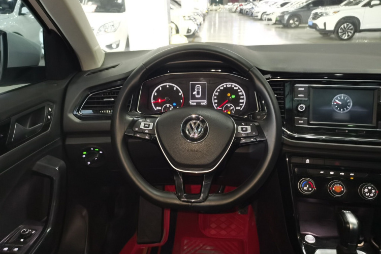 大众 T-ROC探歌 2018款 280TSI DSG两驱舒适型 国V中控内饰13