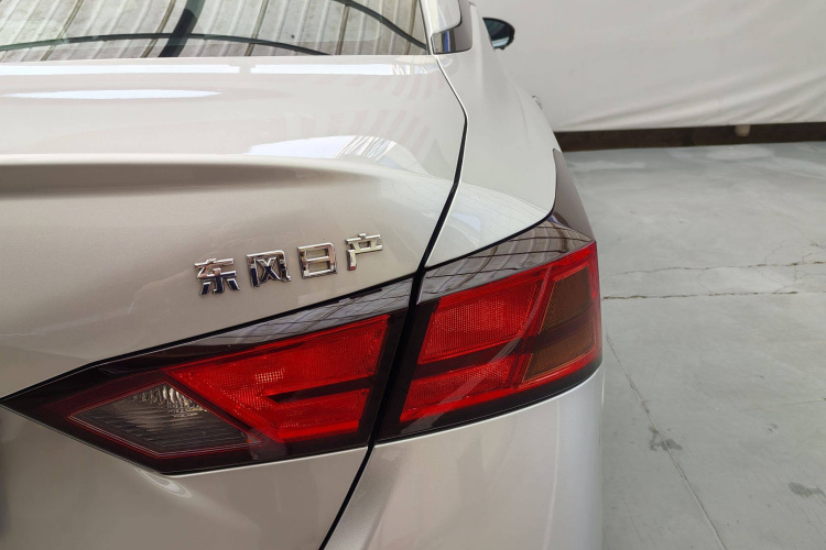 日产 天籁 2021款 2.0L XL 舒适版车身外观6008