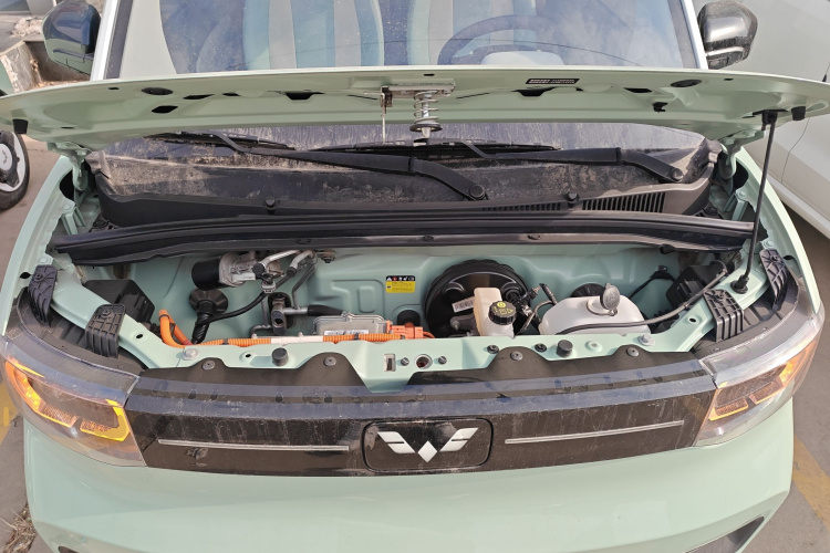 五菱汽车 宏光MINIEV 2022款 马卡龙时尚款 磷酸铁锂机舱底盘24