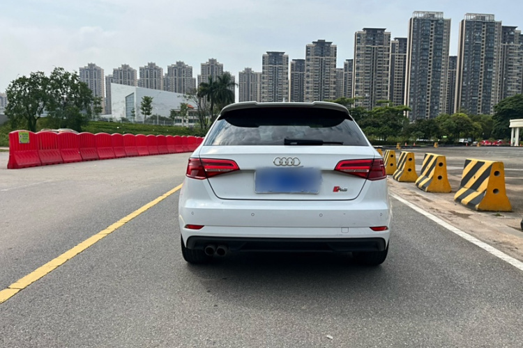 奥迪A3 2018款 30周年年型 Sportback 35 TFSI 进取型车身外观6006